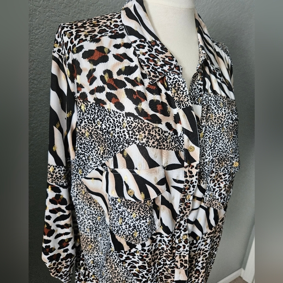 Animal Print Blouse Plus Size - Picture 2 of 8